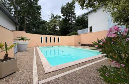 Arcangues Apartment | L'Escale de Brindos - Collective pool