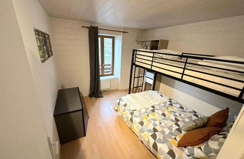 Saint-Nectaire Apartment | L'Hermitage - piscine et mini golf