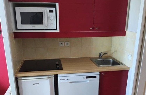Monflanquin Condo | L’instant Montdesir, Sleeps 4, Pool & Lake