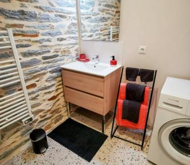 La Gacilly Apartment | La Basque - un balcon au coeur de La Gacilly