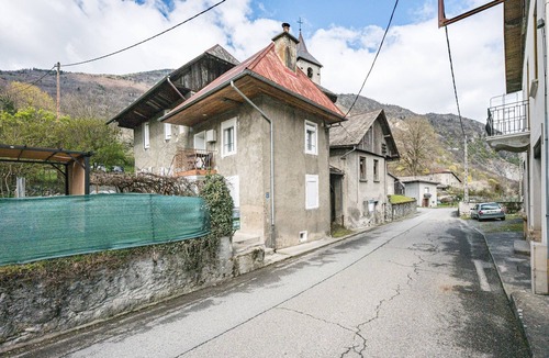 Saint-Etienne-de-Cuines Apartment | La Belle Maurienne - Balcon avec vue sur montagne