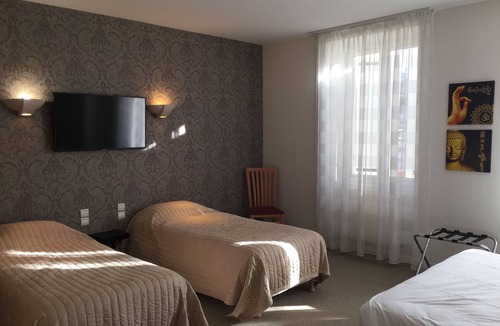 Barbezieux-Saint-Hilaire Hotel | La Boule d'Or