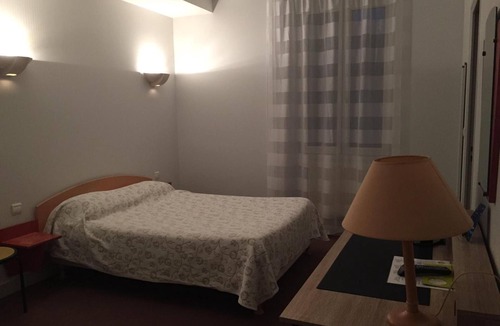 Barbezieux-Saint-Hilaire Hotel | La Boule d'Or