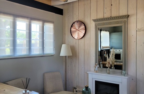 Mesquer Cabin | La Cabane des Salines, near the sea and the salt marshes.