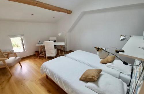 Sauveterre-Saint-Denis Bed & Breakfast | La Canolière - Chambre d'hôtes Augustin
