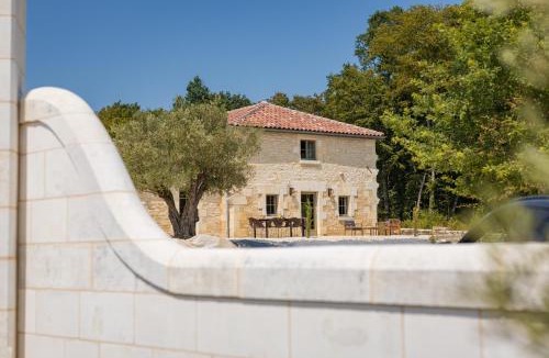 Champagnolles House | La Châtellerie du Gagnon