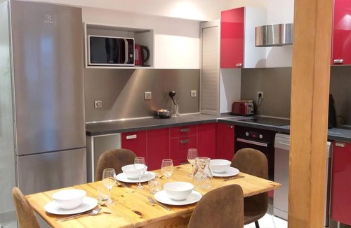 Challes-les-Eaux Apartment | La dépendance du château de Triviers.