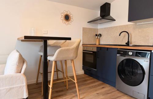 Jonzac Apartment | La Détente Jonzacaise Élégant Cocon