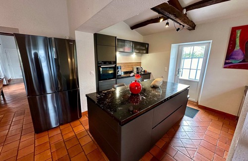 Avrille House | La Demeure Glycine - Five Bedroom House, Sleeps 10