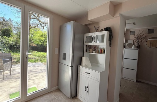 Billere Apartment | La dorée, a private room in an independent apartment