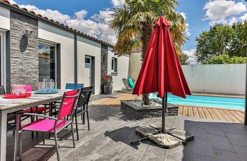 Commequiers House | La Favorite, a family home with a heated swimming pool