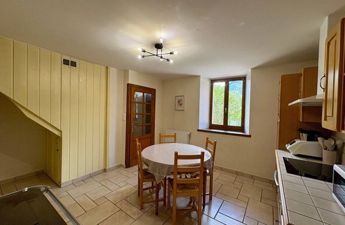 La Compote House | La Grange des Lilas – Garden, Wifi & Parking in the Heart of the Mountains