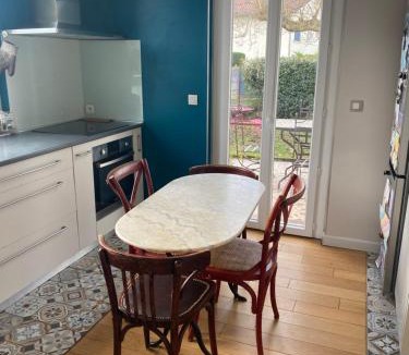 Jurancon House | La Jarria
