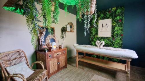 Saint-Loup Hotel | La Love - Love room Marseille