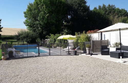 Semussac House | La maison d'Augusta, 4*, private heated pool, 4 bedrooms, 2 bathrooms, near the sea