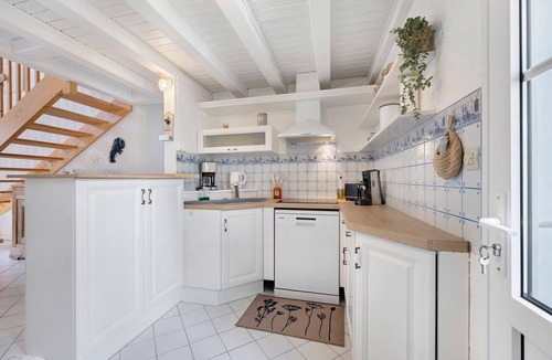 La Tranche-sur-Mer House | La Maison des Bouchots – the sea at the end of the street!