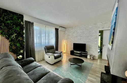 Lourdes House | La Maison du Gave - 8 Personnes - Jardin