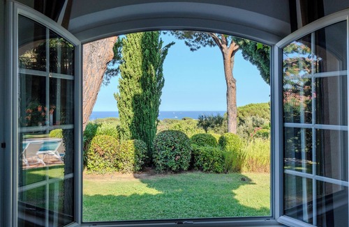 Sainte-Maxime Villa | La Marchellerie Sainte Maxime, sea view Air-conditioned, heated pool, wooded grounds