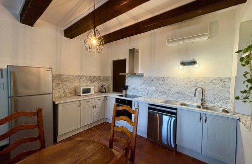 Saint-Jean-de-la-Porte House | La Pallud Holiday Home: Mountain View, Wi-Fi, Air Conditioning