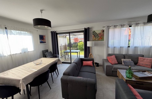 Quimiac House | La petite cabonnaise recent 3 bedroom house close to the sea