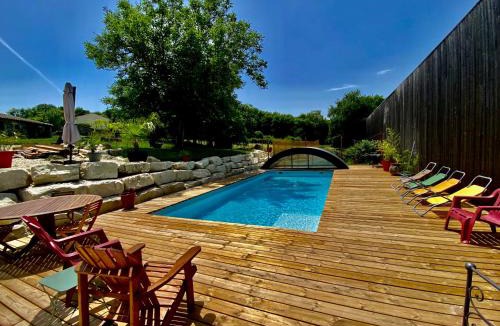 Louzac-Saint-Andre Apartment | La Salamandre Enchantée