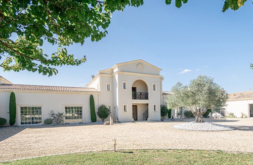 Saint-Laurent-de-Medoc Villa | La Tour Nairobi du Château Saint Laurent