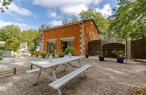Pomport House | La Villa du Mas des Chênes avec piscine : l'art de vivre en Périgord