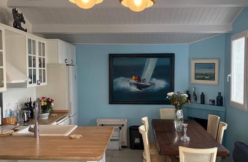 Barbatre House | La voile Bleue - A stopover with your feet in the water