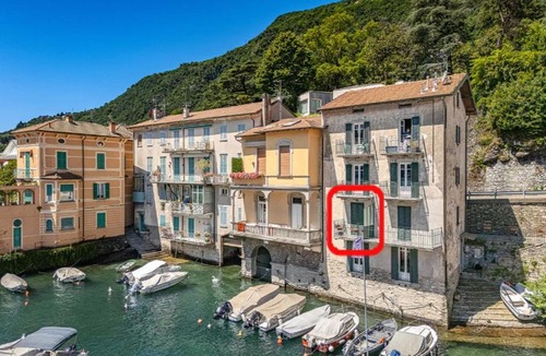 Moltrasio Apartment | Lakefront Studio - Balcony & Private Garage