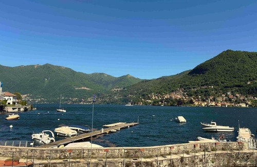 Moltrasio Apartment | Lakefront Studio - Balcony & Private Garage