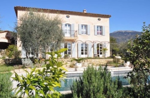 Le Rouret Villa | Large air-conditioned family villa with private pool in Provence, French Riviera