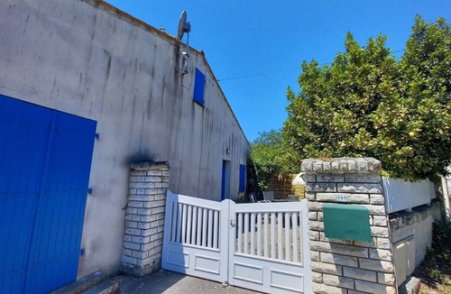 Boyardville House | Large Boyardville family home