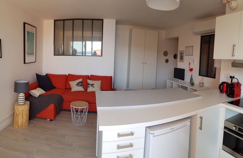Sainte-Maxime City Centre Apartment | Large brand new studio with sea view Sainte-Maxime centre-Petite Plage below