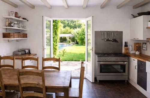 Saint-Jean-de-Marsacq House | Large Family Farmhouse with Private Pool – Peaceful, Sleeps 15