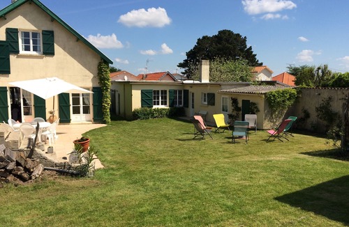 Le Cormier House | Large family villa, sleeps 12, seafront with swimming pool and enclosed garden
