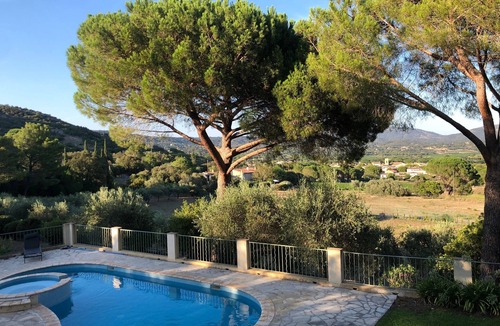 Plan-de-la-Tour House | Large family villa, swimming pool on 2 hectares, 2 steps from the village center.