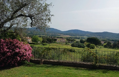 Plan-de-la-Tour House | Large family villa, swimming pool on 2 hectares, 2 steps from the village center.