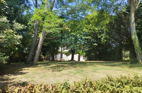 Gauriac House | Large house with 14 beds, swimming pool overlooking vineyards between Blaye and Bordeaux