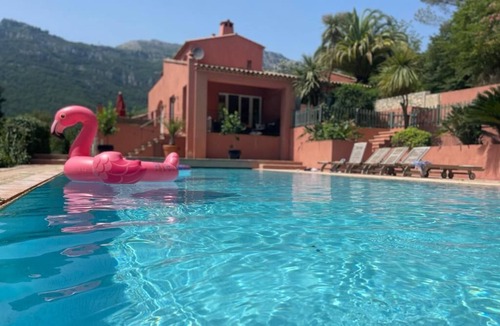 Tourrettes-sur-Loup Villa | Large Private Villa - Pool, Tennis, New Aircon, w/8 bedrooms