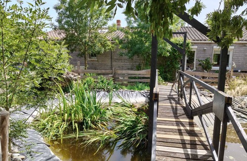 Saint-Pierre-d'Amilly Villa | Large, single-story, air-conditioned house with 5 bedrooms near the Marais Poitevin