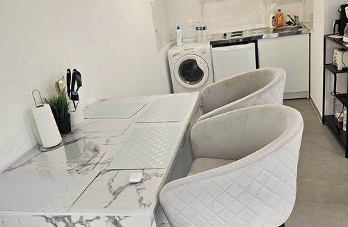 Chanot - Stade Velodrome Apartment | Large Studio Near the Velodrome and the Beach