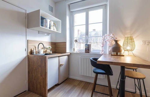 Bourg-l'Eveque Apartment | Le Baby Mail | Centre 5* | Shared parking
