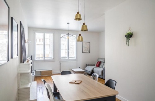 Brive-la-Gaillarde Apartment | Le Balcon Gaillard