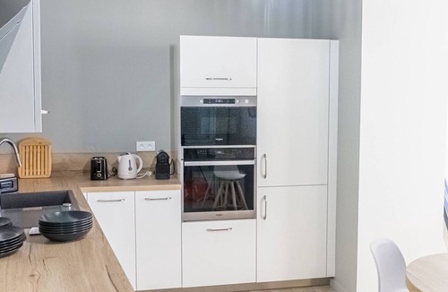 Brive-la-Gaillarde Apartment | Le Berthelot Coeur de Brive - 2 Bedrooms - Parking