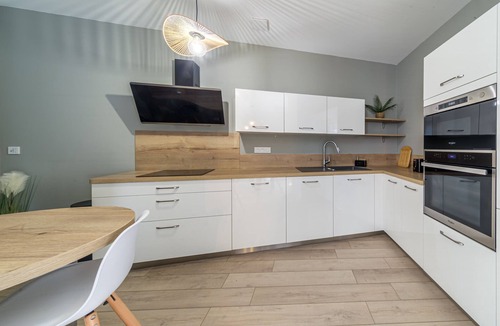 Brive-la-Gaillarde Apartment | Le Berthelot Coeur de Brive - 2 Bedrooms - Parking