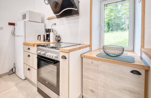 Plaisance House | Le Buffet de la Gare: Air-Conditioned Cottage in the Heart of Périgord Pourpre