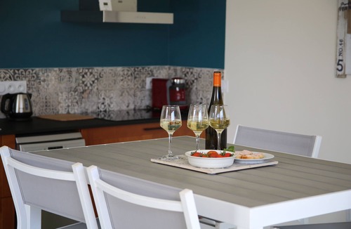 Carquefou House | Le Charme T2 near Nantes- Carquefou - Countryside and town - ideal for 2/4 people