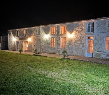 Saint-Palais-du-Ne Bed & Breakfast | Le clos des vignes