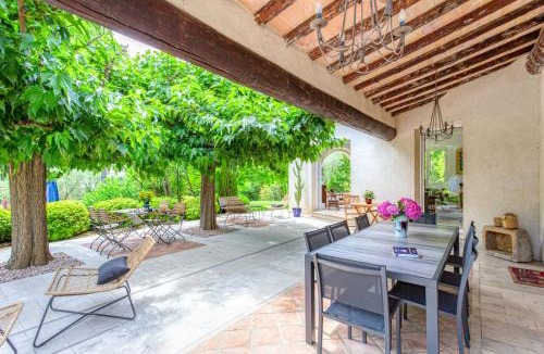 Le Plan-de-Grasse Bed & Breakfast | Le Domaine des Mûriers - charme, chic, calme en Provence Côte d'Azur