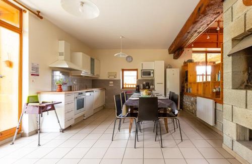Thoiry House | le gite à Géo